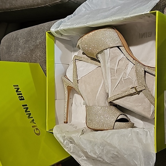 Gianni Bini Shoes - Gianni Bini heels